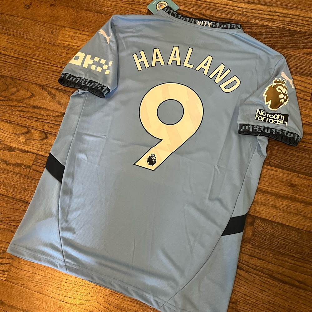 Haaland Manchester City 2024/2025 Soccer Jersey - Picture 3 of 6